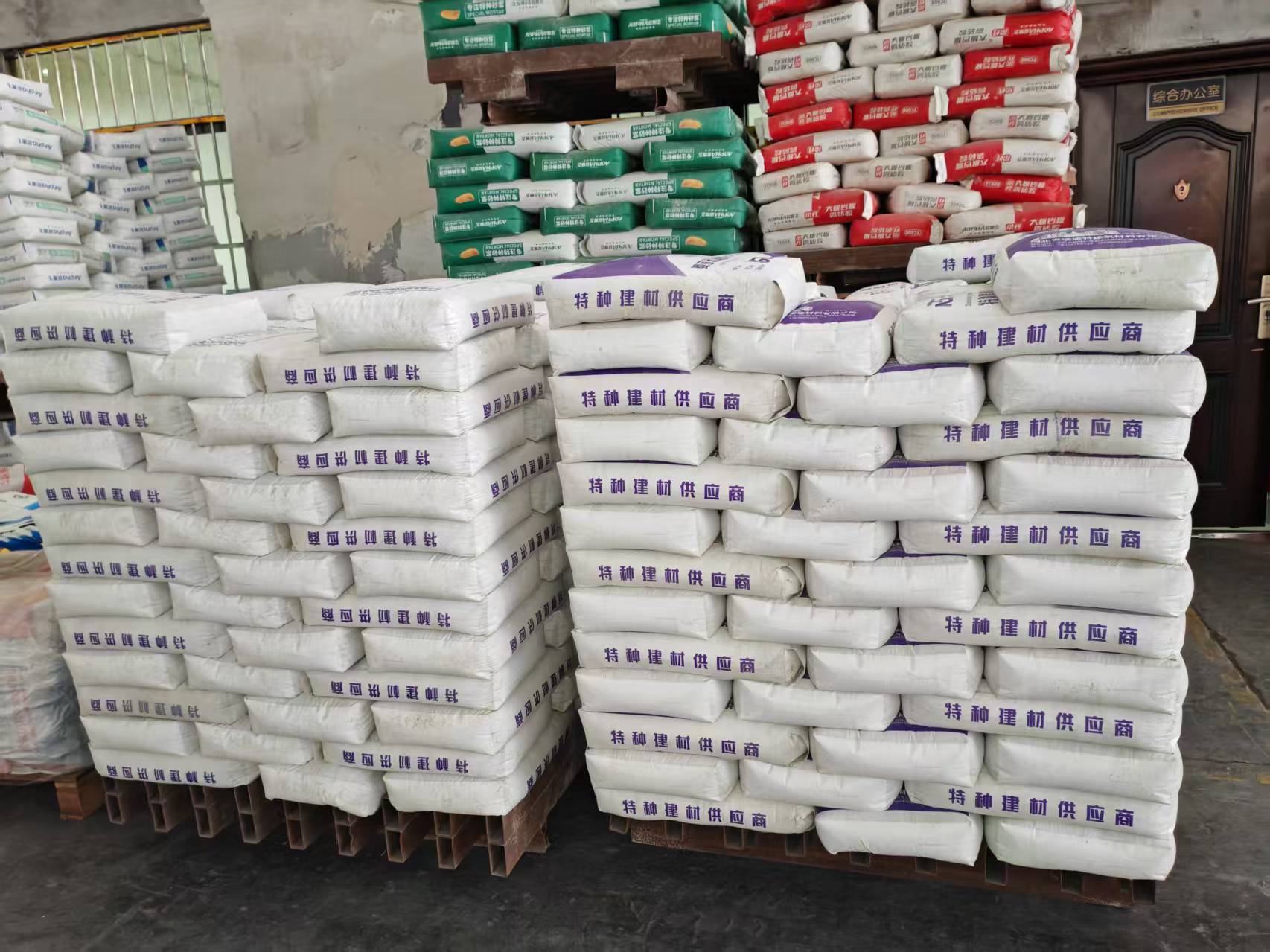 麟游拱顶带模注浆料